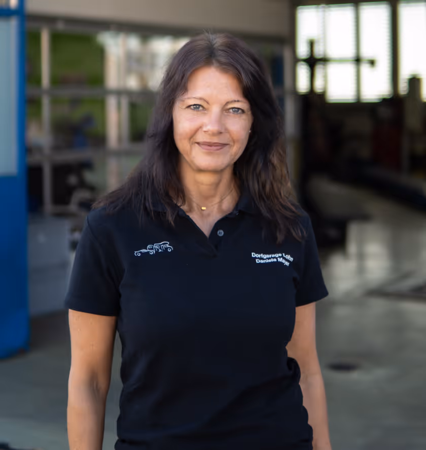 Daniela Mayer, Buchhaltung und Administration
